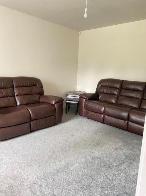 4-Room Detached Furnished Home With Parking Leicester Extérieur photo